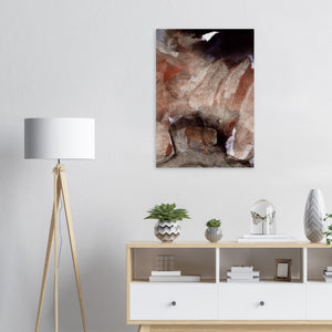 Fine-Art Poster „Blatt 21.2b aus dem „Blauen Skizzenbuch“ von johann franki in einem Arbeitszimmer mit weißgekalkter Wand, Stehlampe und Sideboard – das  Motiv im Hochformat zeigt einen Löwen vor einer Höhle.
