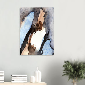 Fine-Art Poster „Blatt 30.1“ aus dem „Blauen Skizzenbuch“ von johann franki über einem Beistelltisch eines Wartezimmers, – das  Motiv im Hochformat zeigt eine abstrakte Komposition in farbigen Streifen. 