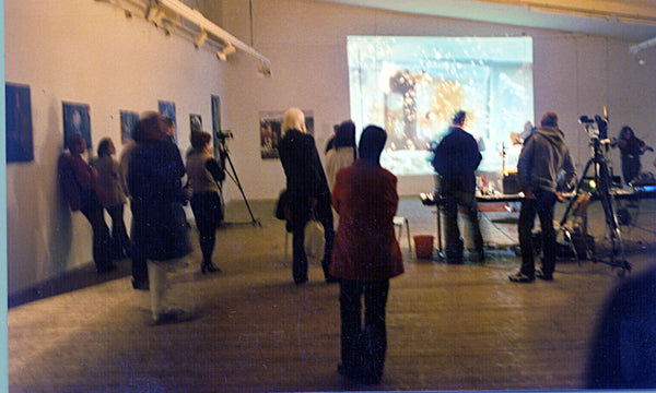 Videoscreen zu einem Wechsel-Video von Performances Overheadprojektor-Kunst, Lightpainting